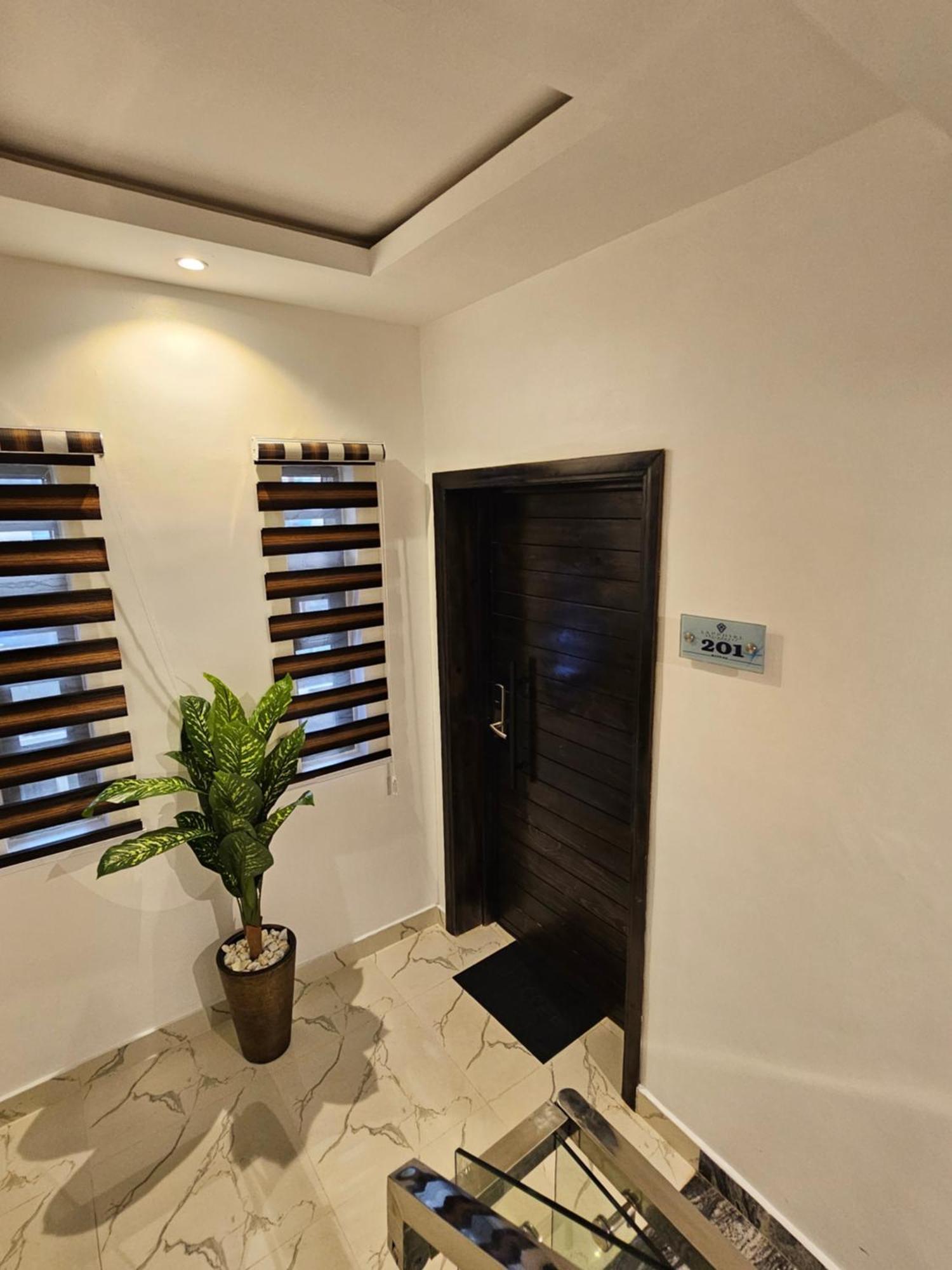 Sapphire Residences By Crystal Magodo Ikeja Exterior foto